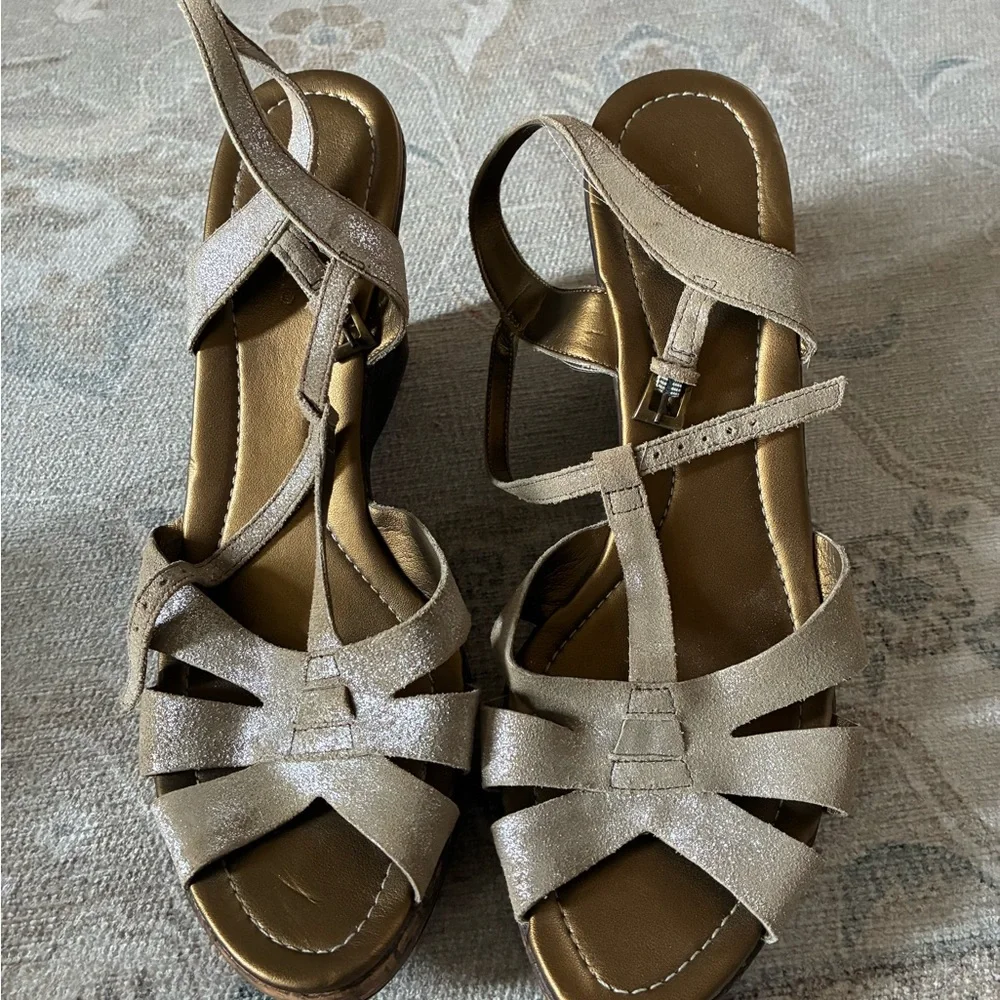 Made In Brazil Real Leather Brown and Gold Wedge Heels Size 9.5